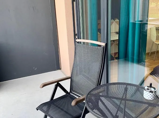 Lux Optim Διαμέρισμα Μπλεντ